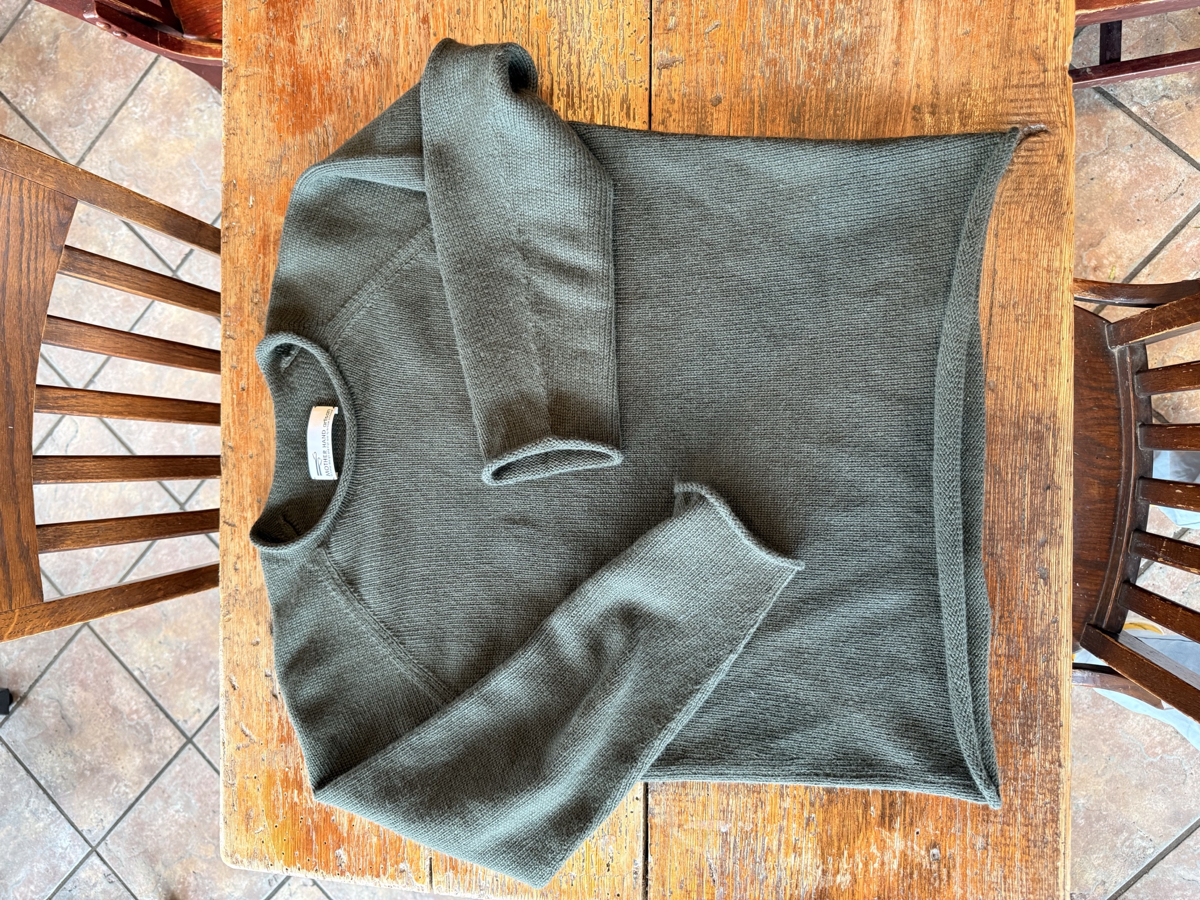 MOTHER HAND Artisan sweater — front view